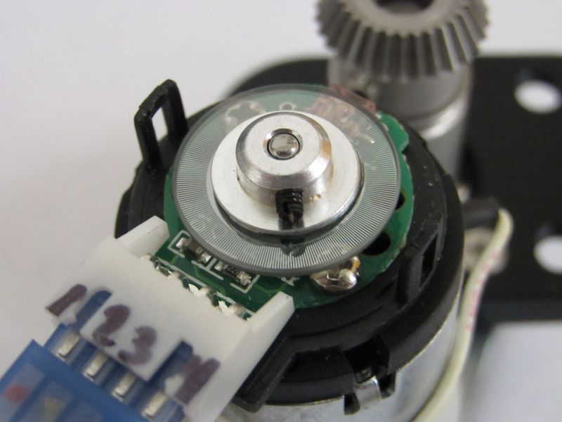File:Hedrick focuser encoder 02 sm.jpg