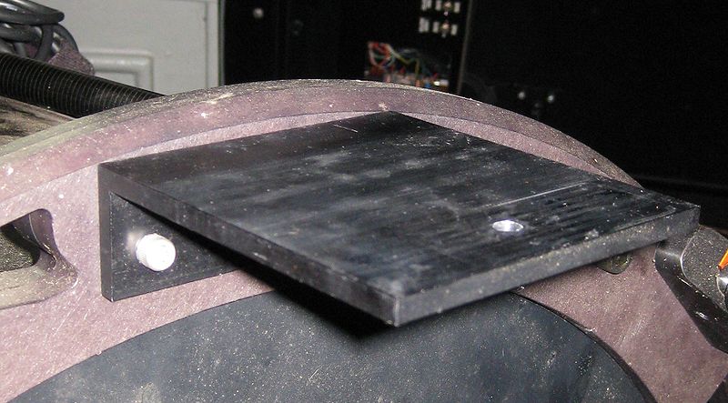 File:Nikon bracket sm.jpg